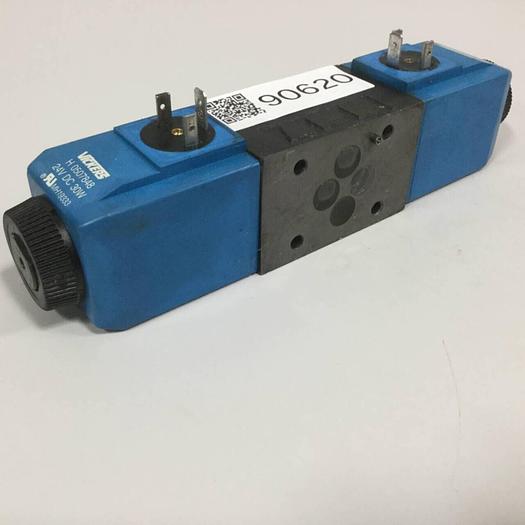 Used VICKERS Valve DG4V-3S-2C-M-U-H5-60 #90620