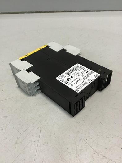 Used SIEMENS Relay Module 3TK2821-2CB30 #138593