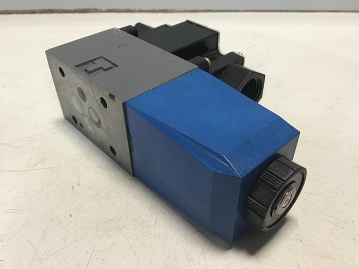 Used VICKERS Directional Control Valve DG4V-3-2A-M-P7-H-7-T41-50 #129679