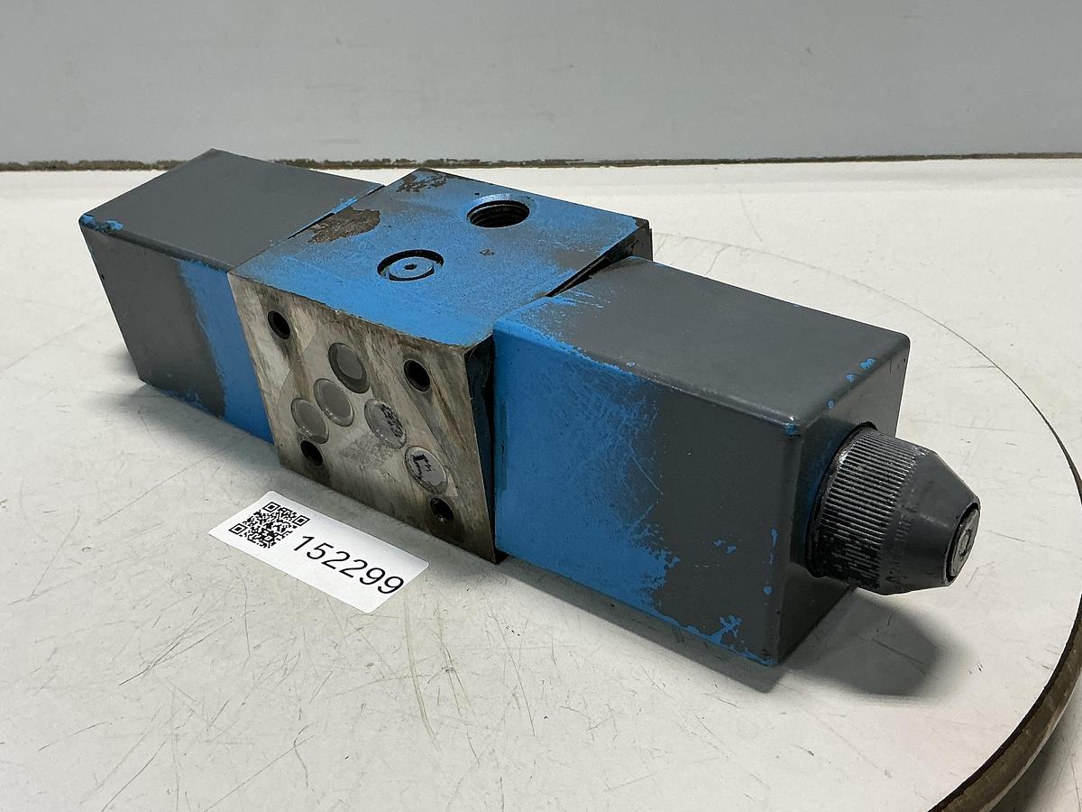 Used VICKERS 879239 DG4S4 012C U H 60