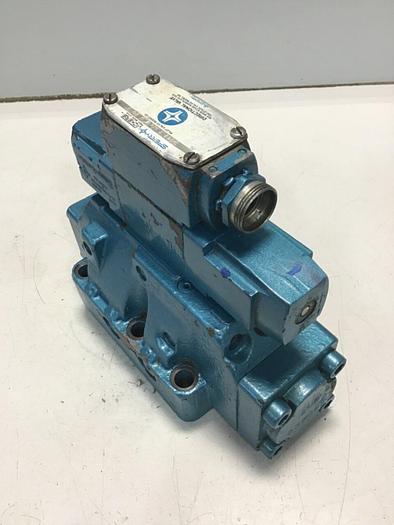 Used VICKERS Valve DG4V-3-6C-W-B-10 #140636