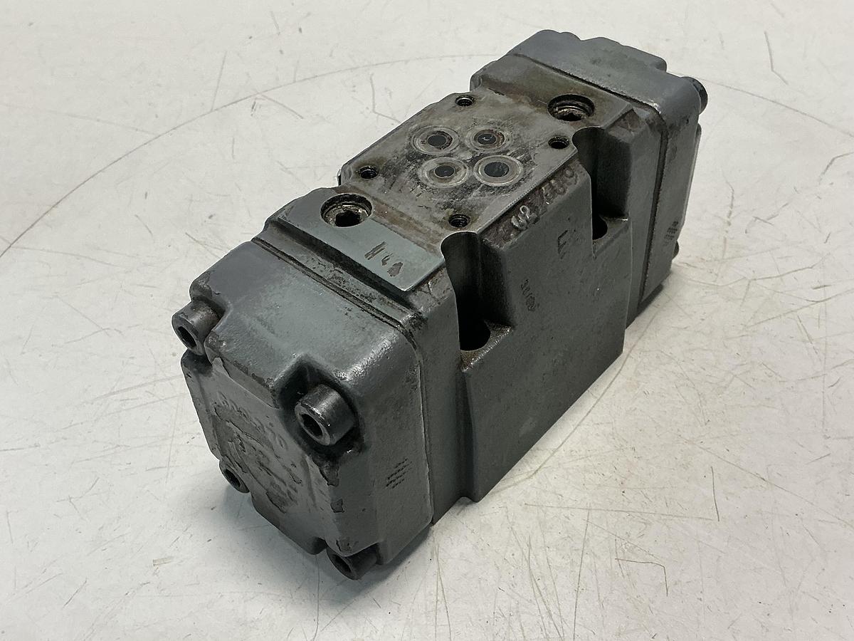 Used REXROTH 4WEH10E20/6AG24N9ETK4/B10V
