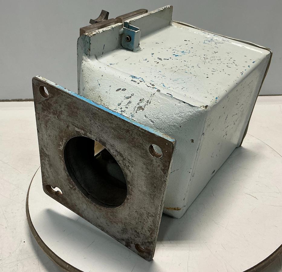 Used METAL FABRICATOR NO MODEL / NO TAG