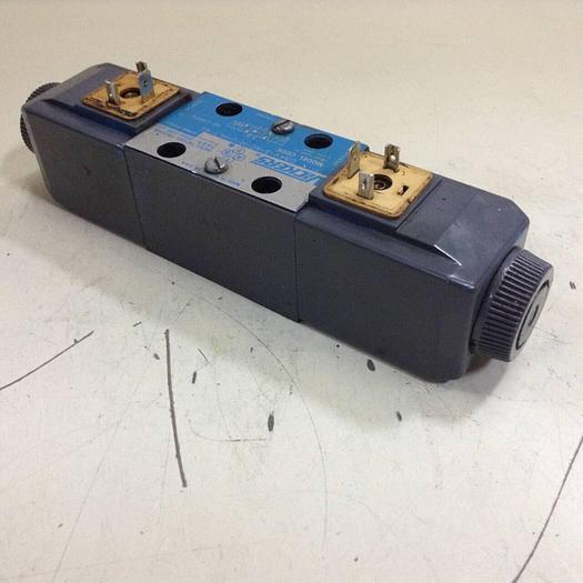 Used VICKERS Directional Valve DG4V-3-6C-M-U-HL7-60 Used