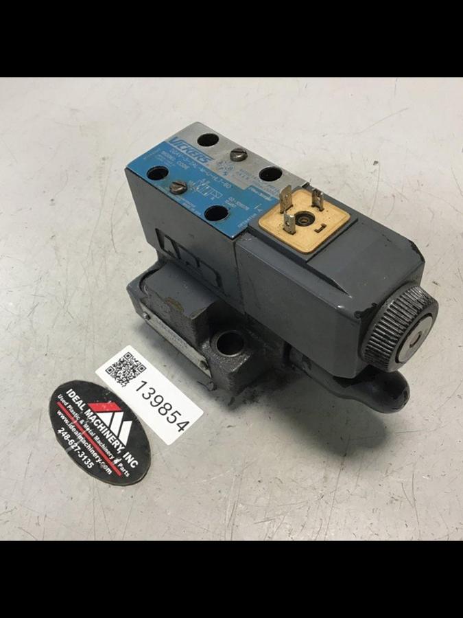 Used VICKERS Valves DG4V-3-2AL-M-U-HL7-60 Used