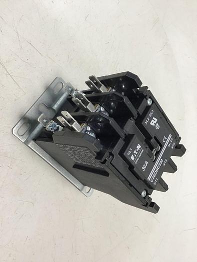 Used EATON CORP Contactor C25DND330 #132929
