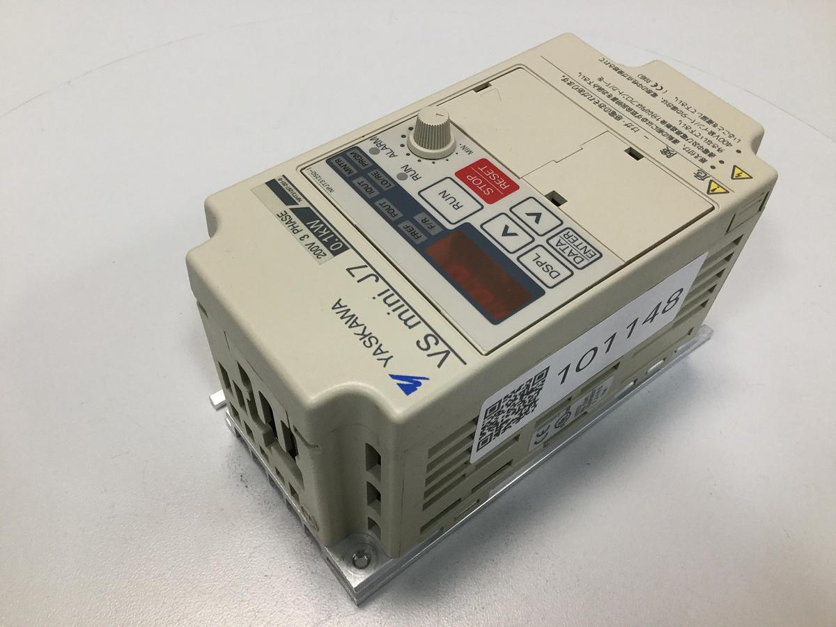 Used YASKAWA VS Mini J7 Inverter CIMR-J7AA20P1 USED
