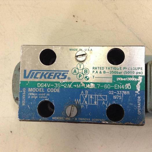 Used VICKERS Directional Valve DG4V-3S-2AL-M-U-HL7-60-EN490 #80180
