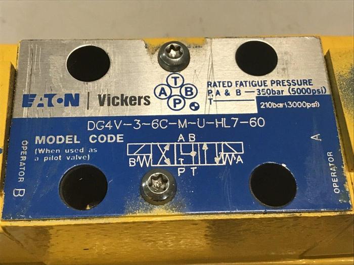 Used VICKERS Directional Valve DG4V-3-6C-M-U-HL7-60 Used