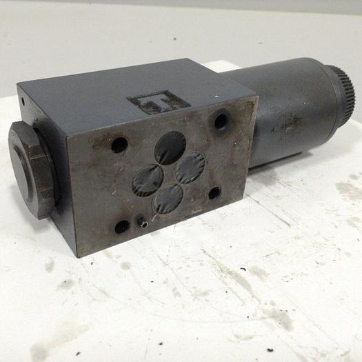 Used VICKERS Valve DG4V3S22AMUHL760EN490 Used