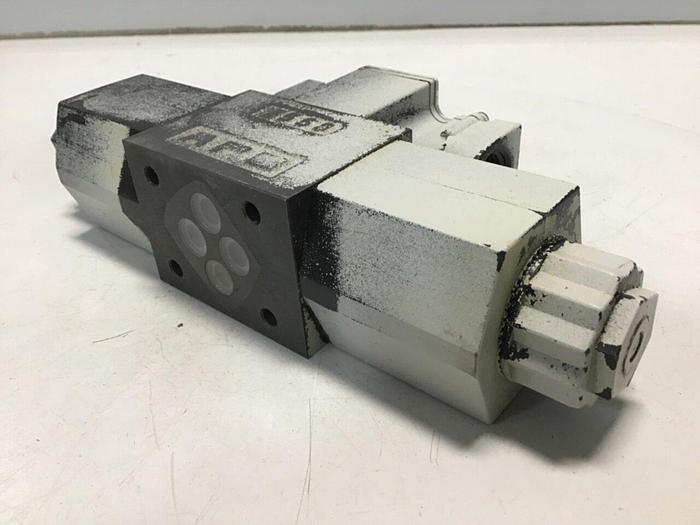 Used YUKEN Directional Valve DSG-01-3C26-D24-50278 #111899