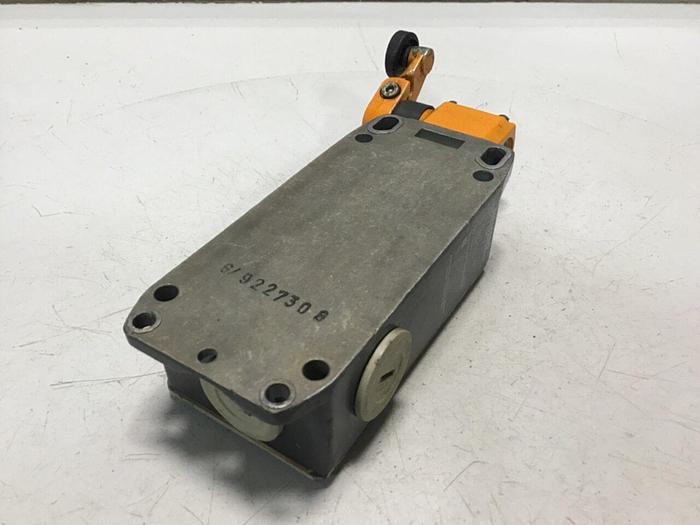 Used SIEMENS Limit Switch 3SE3 404-1G #121617