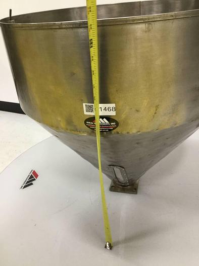 Used METAL FABRICATOR Hopper w/ Lid K.K04-05 #91468