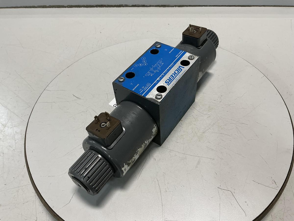 Used VICKERS DG4V 5 2CJ M U H6 20