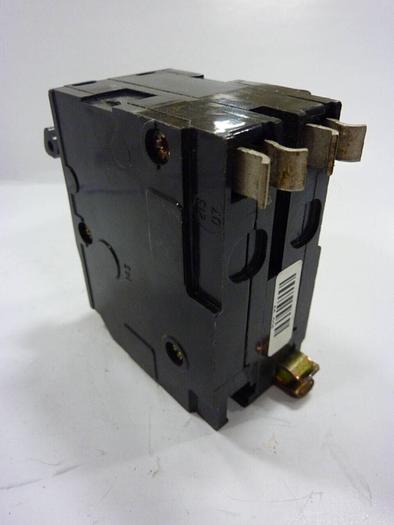 Used SQUARE D 20 Amp Circuit Breaker QO220 #27625