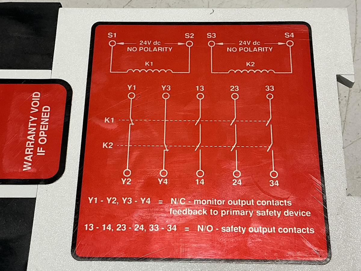 Used BANNER IM-T-9A & IM-T-11A