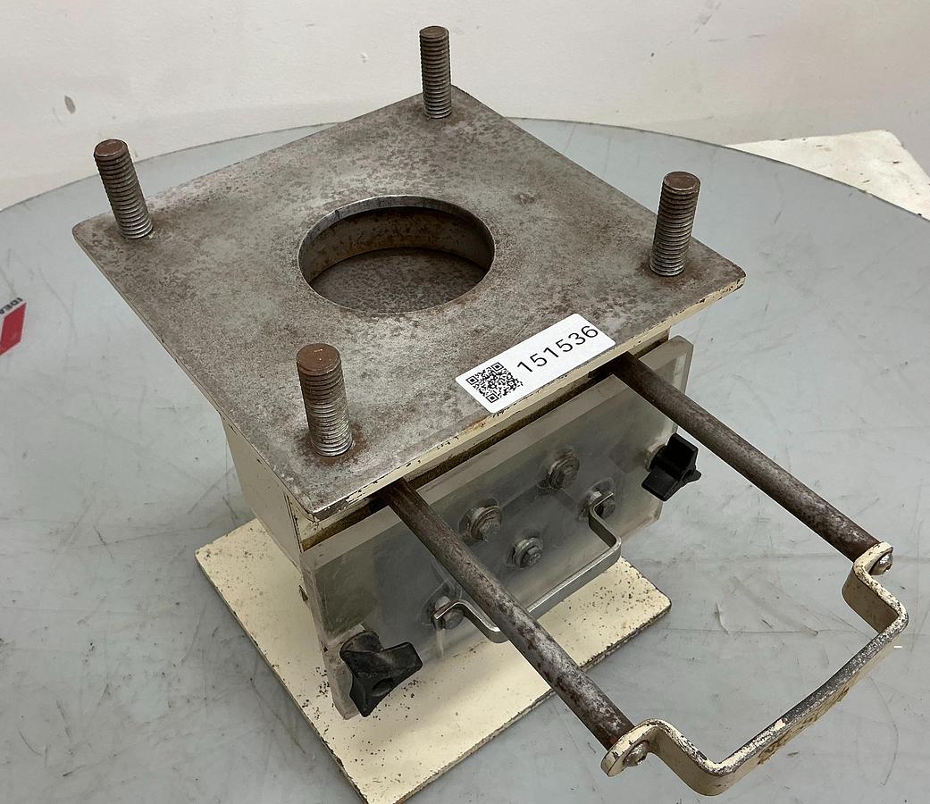 Used METAL FABRICATOR NO MODEL NUMBER / NO TAG