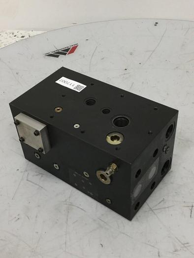 Used CINCINNATI MILACRON Manifold Block B-00171 / B 95 WH #117007