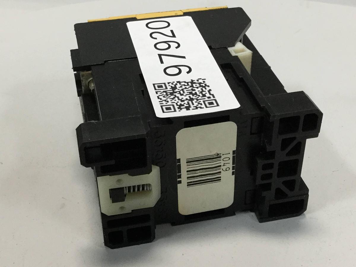 Used ALLEN BRADLEY Contactor 100-A09ND3 SER B USED