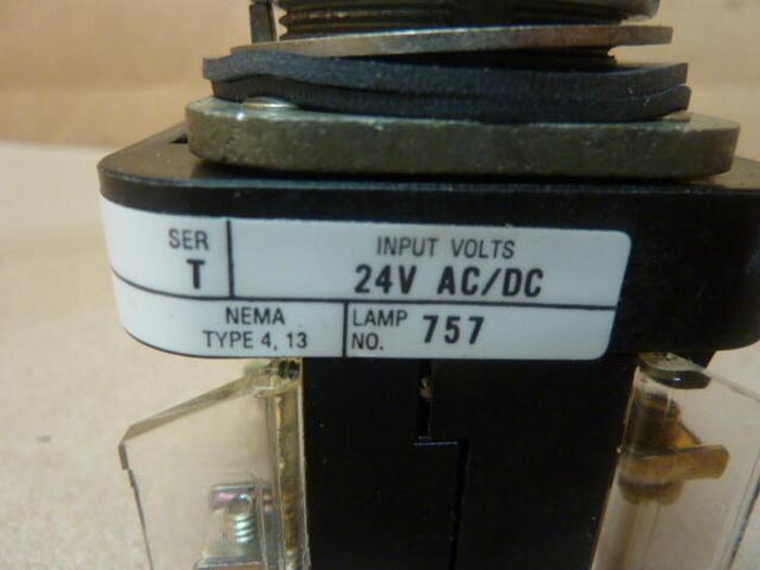 Used ALLEN BRADLEY Push Button 800T-QA24 WHITE #30433