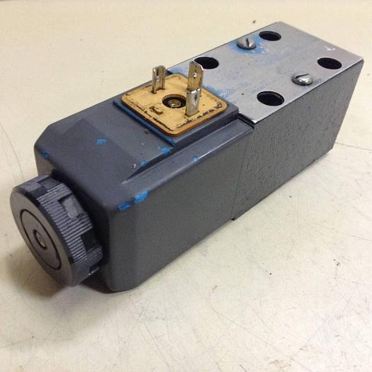 Used VICKERS Valves DG4V-3-2AL-M-U-HL7-60 #89144