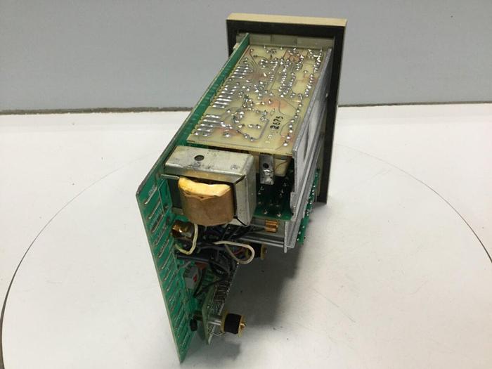 Used BARBER COLMAN Temperature Controller 523H-40016-051-3-00 57H #109148