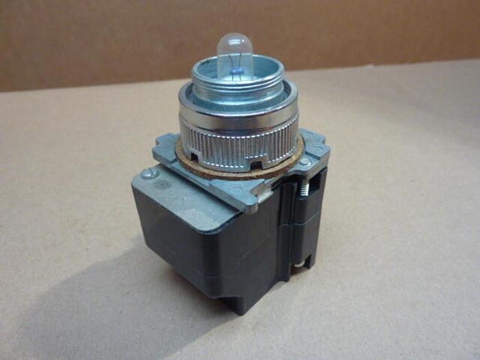 CUTLER HAMMER Push Button 10250T221 #32577 DNL SCRAPPED