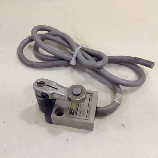 Used OMRON Limit Switch D4C-9033 #83664