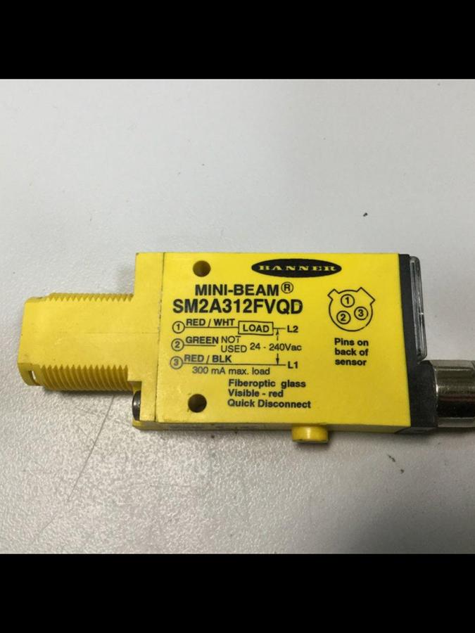 Used BANNER ENGINEERING Sensor SM2A312FVQD #104422