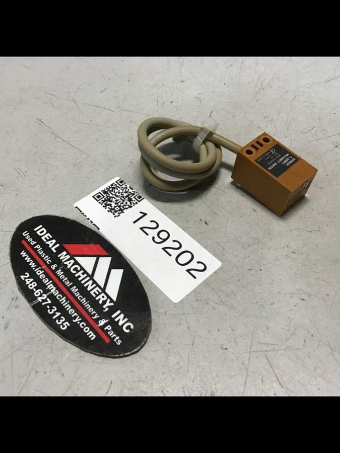 Used OMRON Proximity Switch TL-05MC1 USED