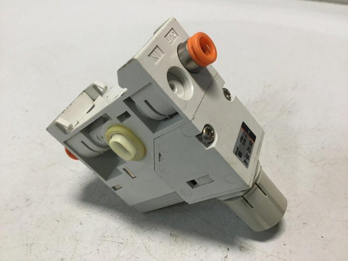 Used SMC Manifold Regulator ARM11AB2-R55-AZ #104005