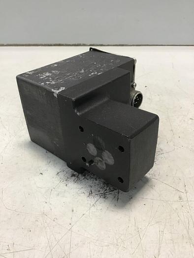 Used VICKERS Proportional Control Valve EHST-3-FVF-30 USED