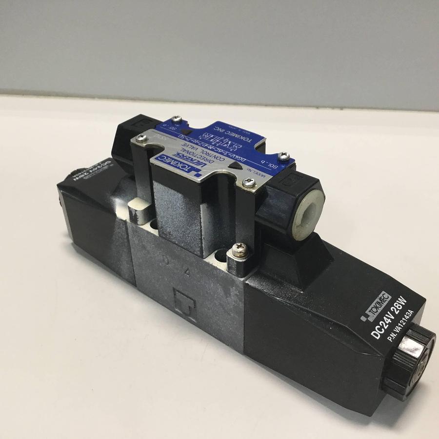 Used VICKERS Directional Control Valve DG4V36CMP7H750 USED