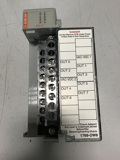 Used ALLEN BRADLEY Compact I/O Output Module 1769-OW8 SER B #140208