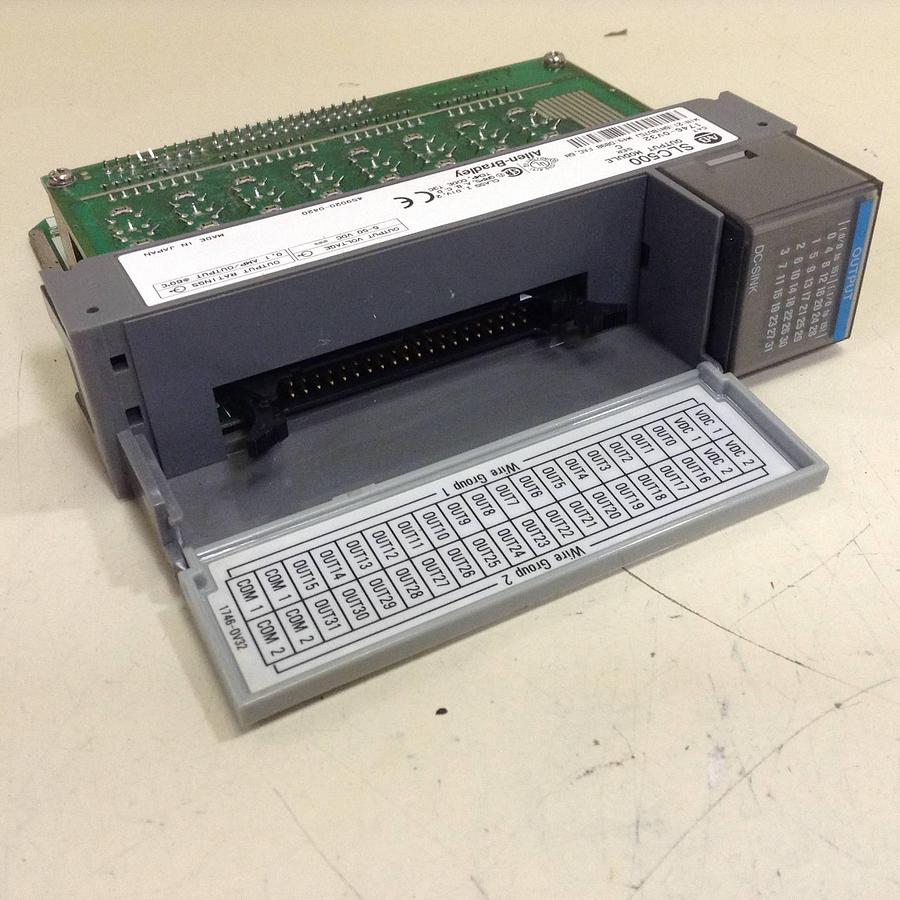 Used ALLEN BRADLEY Output Module 1746-OV32 SER C Used