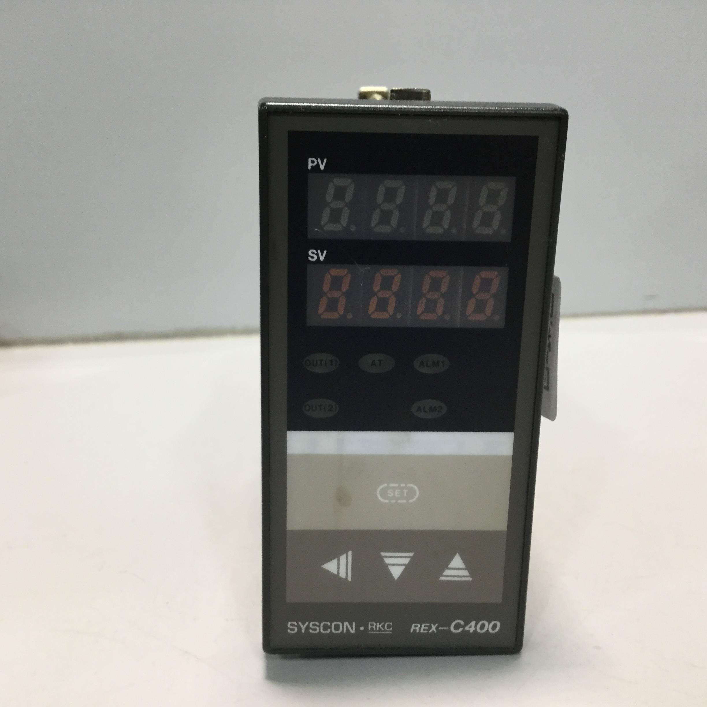 Used RKC Temperature Control REX-C400FK03VNN USED