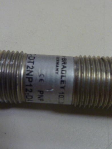 Used ALLEN BRADLEY Sensor 871C-DT2NP12-D4 SER A #62645