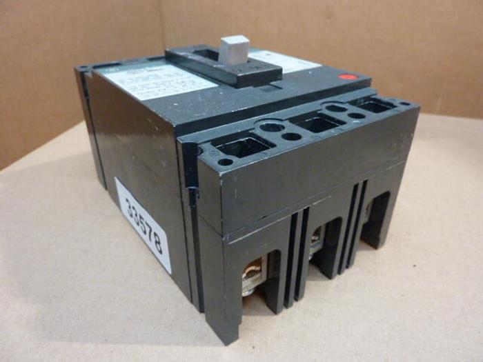 Used GENERAL ELECTRIC / GE 40 Amp Industrial Circuit Breaker TED136040 #33578
