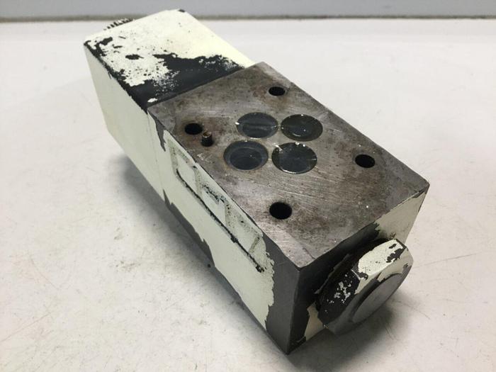 Used VICKERS Valves DG4V-3-2AL-M-U-HL7-60 #104507