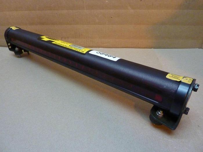 Used BANNER ENGINEERING Guard Receiver MGR1818A #38484