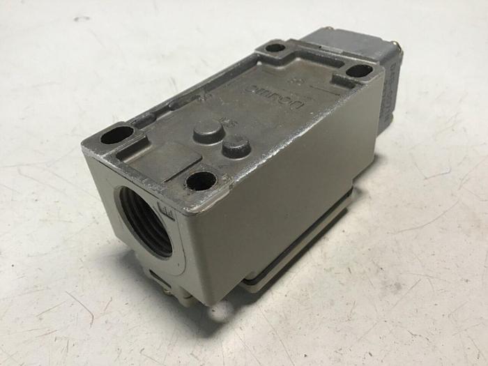 Used OMRON Limit Switch D4B-2171N #121558