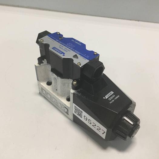 Used TOKIMEC Directional Control Valve DG4VS-5-0A-M-P7L-H-7-40-JA5 #95340