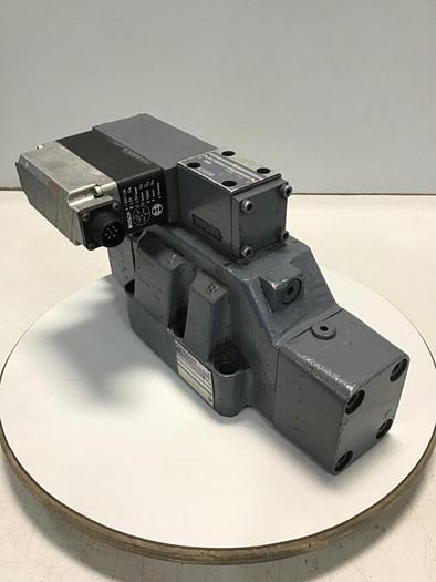 Used BOSCH Proportional Servo Valve 0 811 404 615 USED