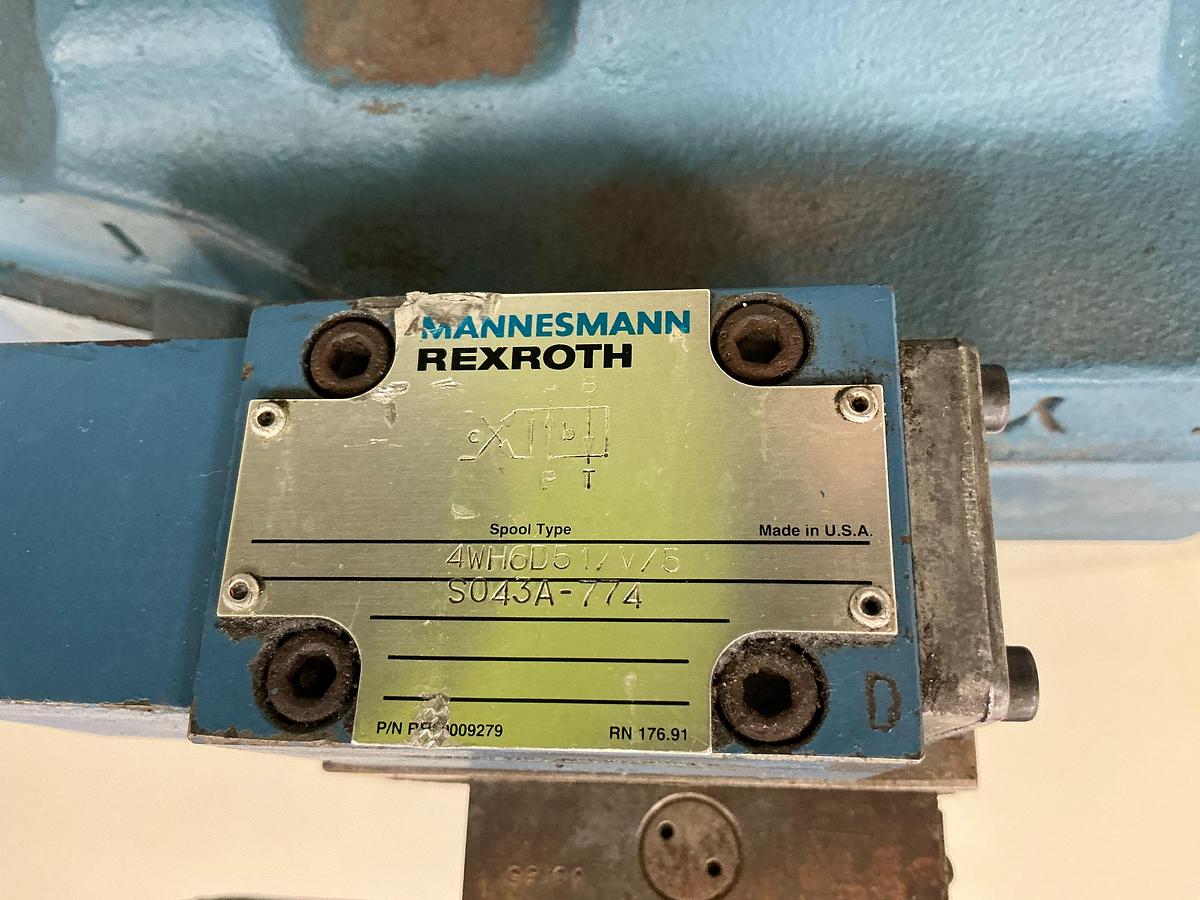 Used MANNESMANN REXROTH 4WRZ32W3-520-50/6A24N9EK4/D3MR