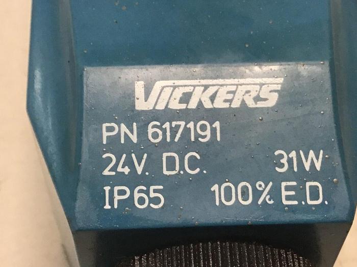 Used VICKERS Valve DG4V32AMUH730 #137825