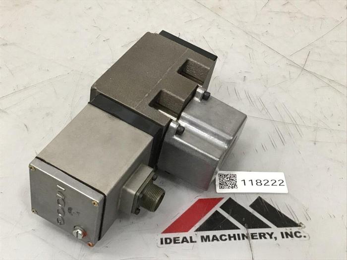 Used MOOG Valve J661-124 Used