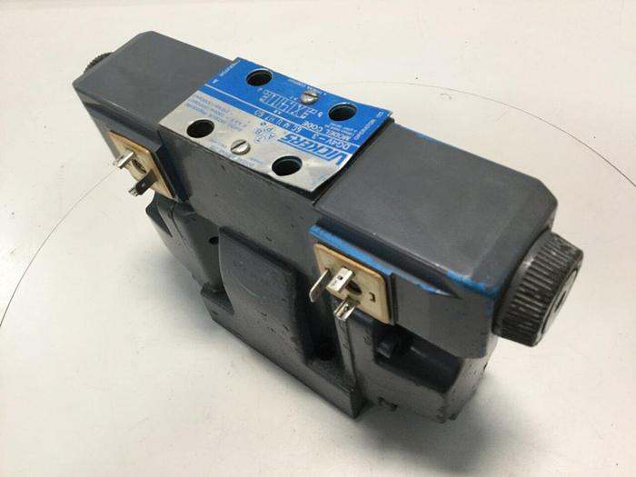 Used VICKERS Pilot Valve Model DG4V36CMUH760 Used