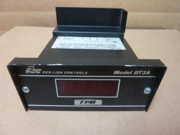 Used RED LION CONTROLS Speed Reader DT3A400 #31431