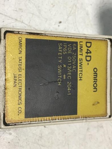 Used OMRON Safety Switch D4D 6 AMP #117252