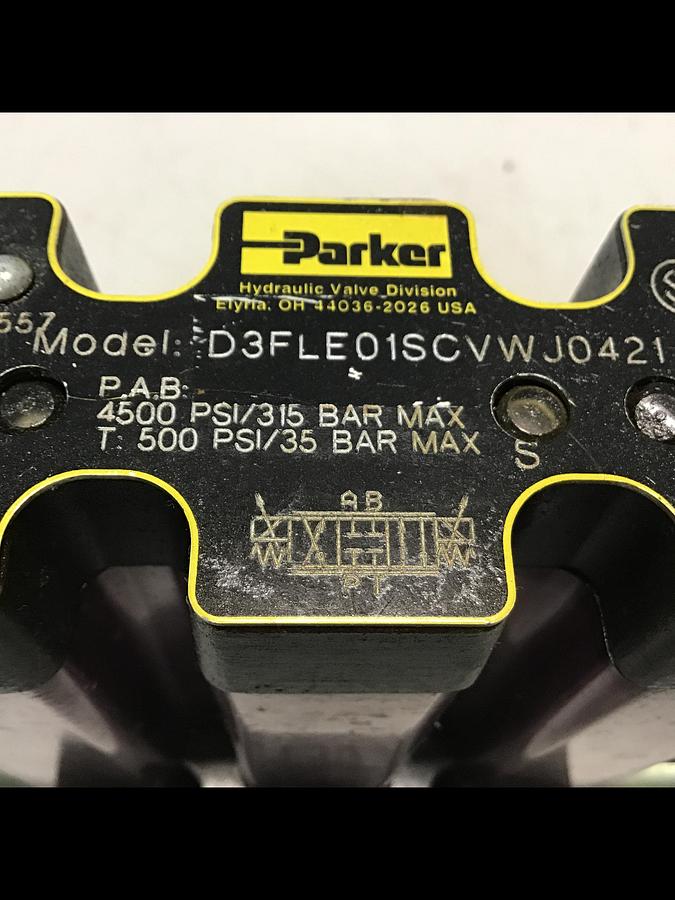 Used PARKER D3FLE01SCVWJ0421